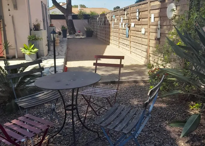 Bed & Breakfast Double Avec Balcon Sérignan